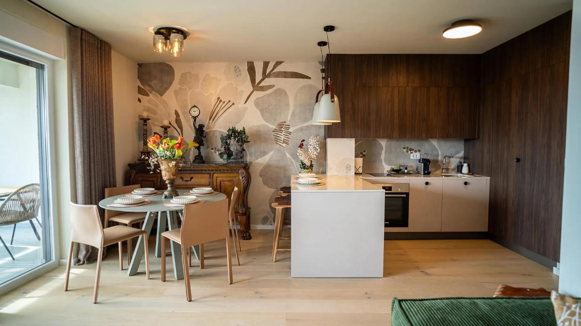 Apartment California By Belmont Realty زادار